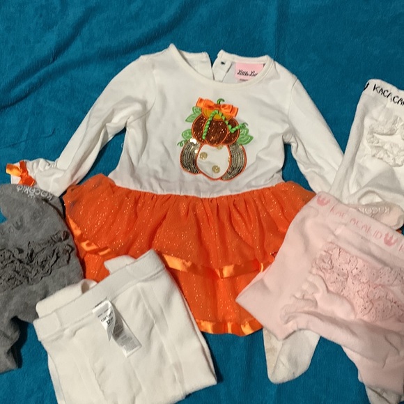 LAST CHANCE !!Gently used Fall 🍁 Harvest Dress 24m & 3 Pairs of Tights 12-24m - Picture 2 of 7